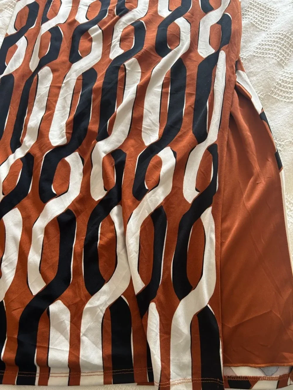 Premier Amour Sleeveless Geo-Chain Maxi Dress in Rust and Black 6 NWT